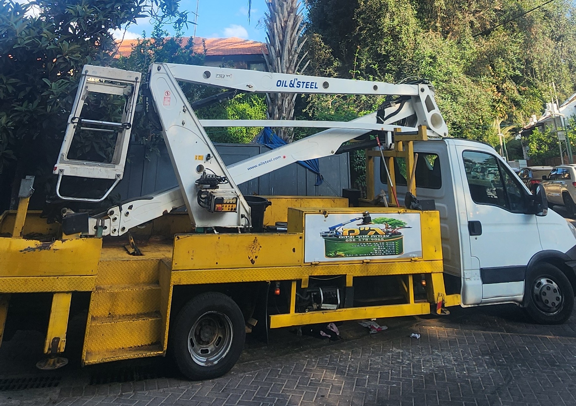 מנוף לעבודות עצים